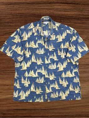 Pierre Cardin Men’s Blue Nautical Short Sleeve Casual button Down Shirt. Large